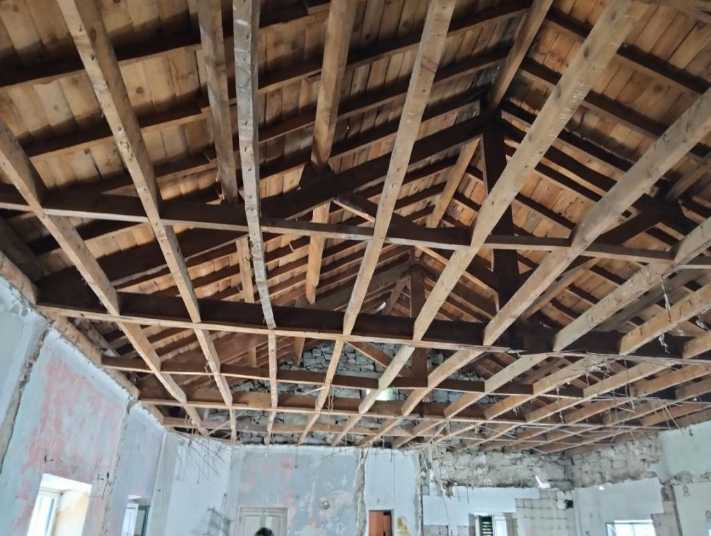 rehabilitacion de viviendas cubierta de madera